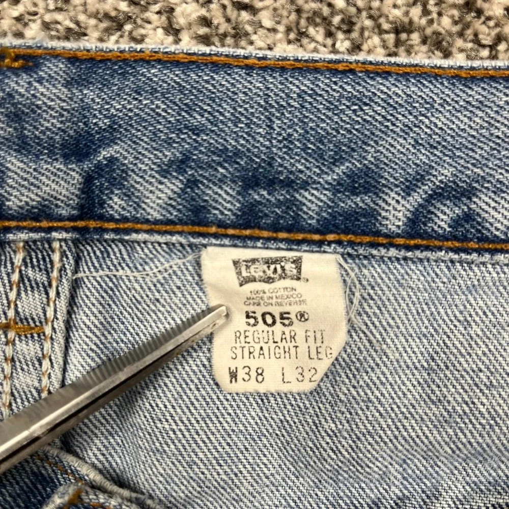 vintage LEVIS jeans 36X29 505 Light Wash Straight Leg faded Distressed Grunge